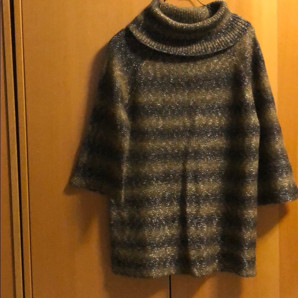 Adrienne Vittadini 3/4 sleeves sweater